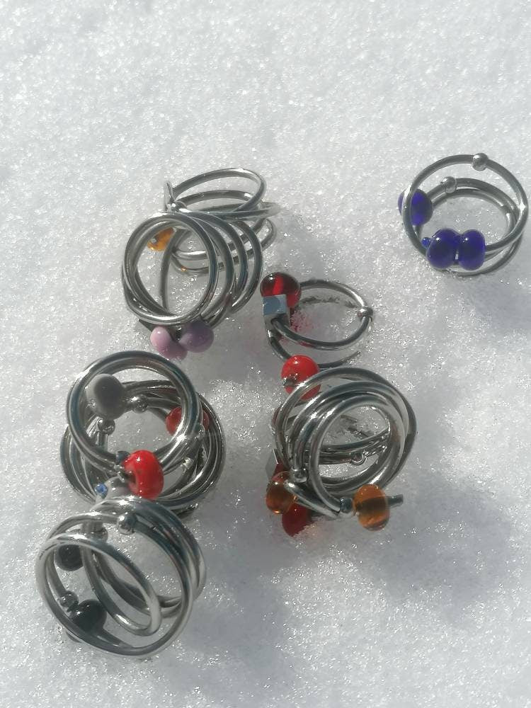 Anello maxi ARIA spirale di acciaio 304 con perle di vetro lavorate a mano colorate