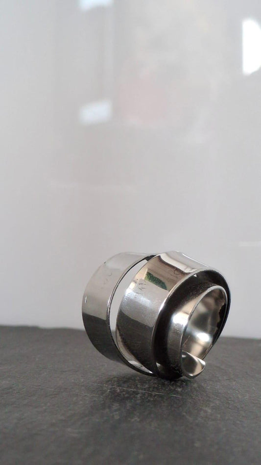 anello fascia in acciaio riciclato, satinato, lucido e martellato